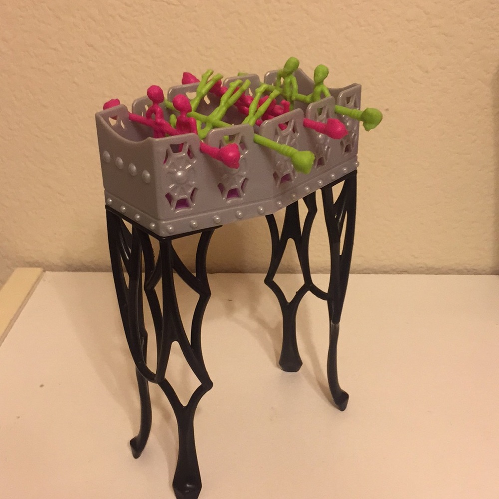 Monster height - Picture 5 of 5